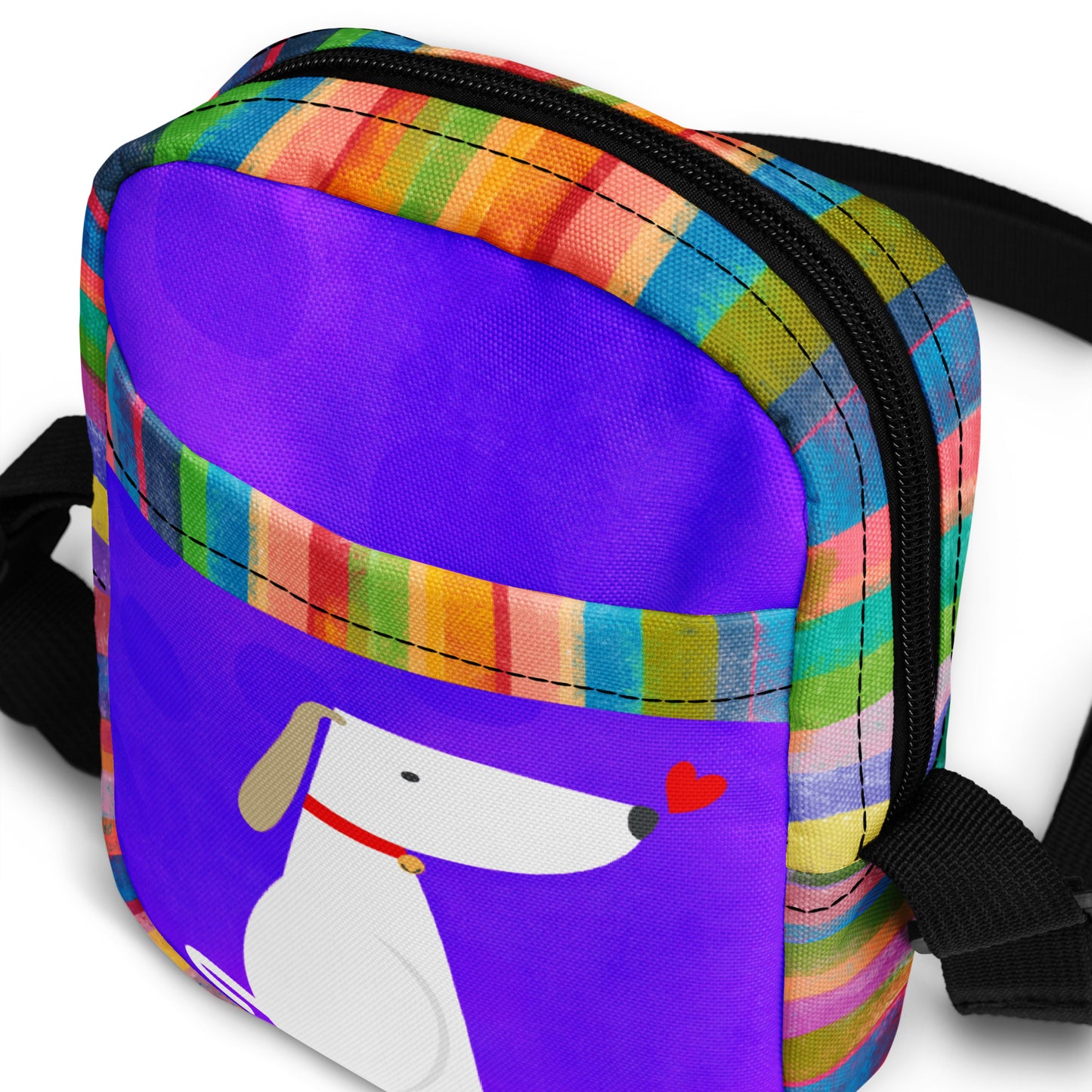 This bag is adventure ready and packed with style on the move, making it the perfect companion to stand out wherever the day takes you.